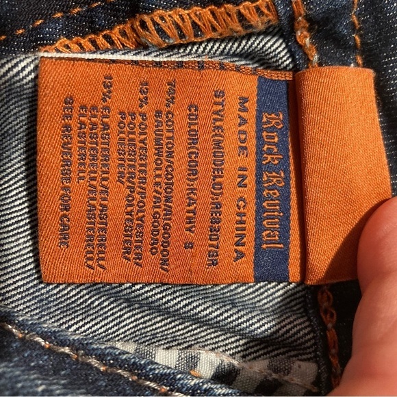 ROCK REVIVAL Sz 30 Kathy Embellished Rhinestone Slim Leg Skinny Mid-Rise Jeans - Picture 5 of 16